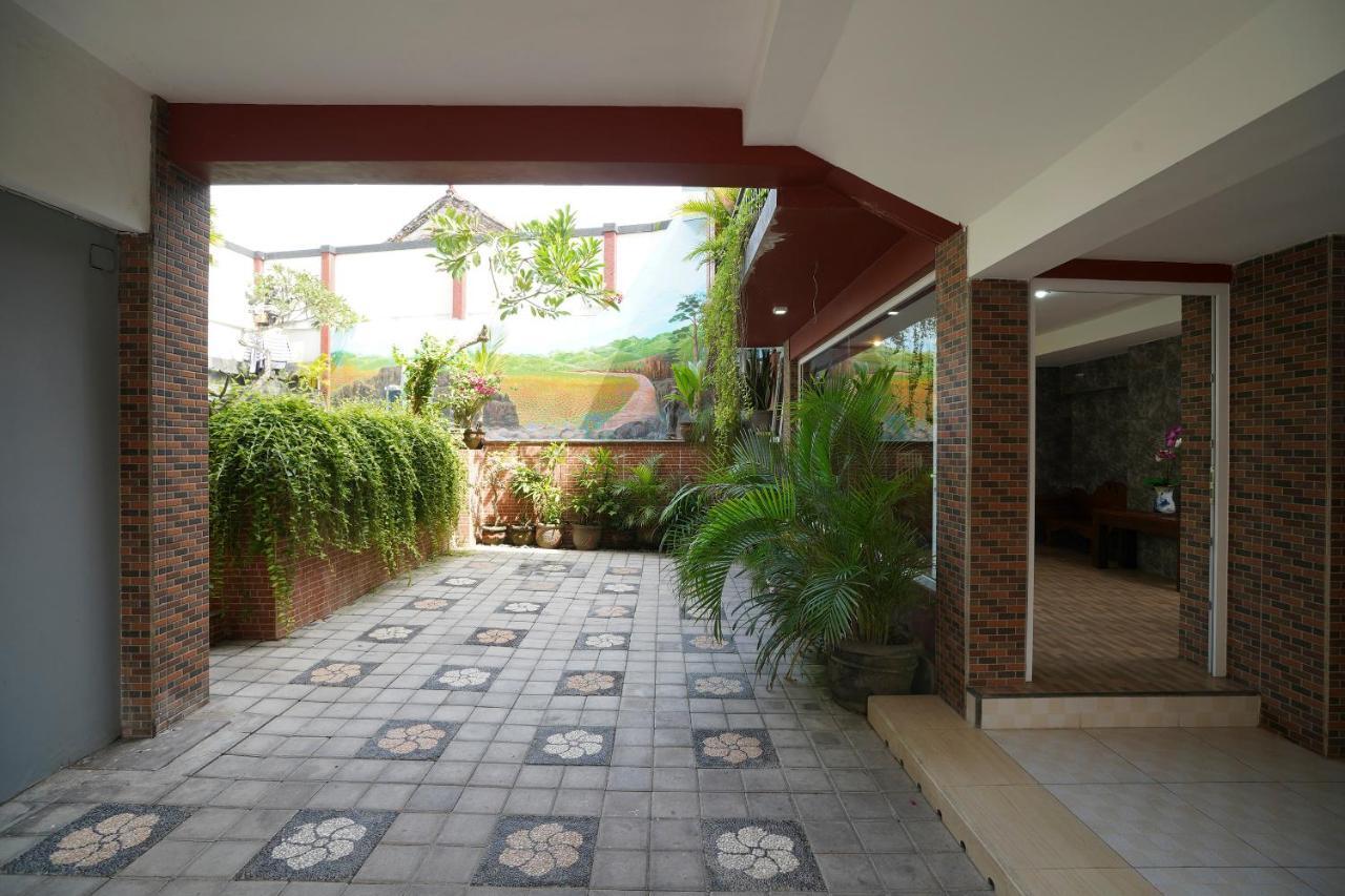 Oyo 2392 Nusa Dua Eling Inn Exterior foto